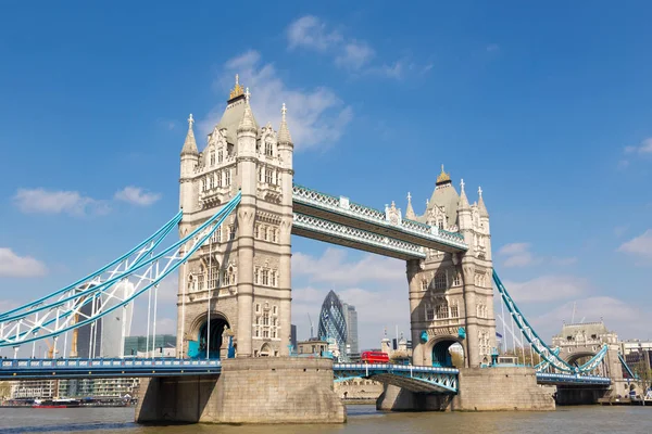 Tower Bridge em Londres, Reino Unido — Fotografia de Stock