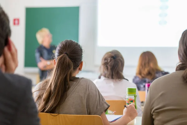 Profesor en la universidad . — Foto de Stock