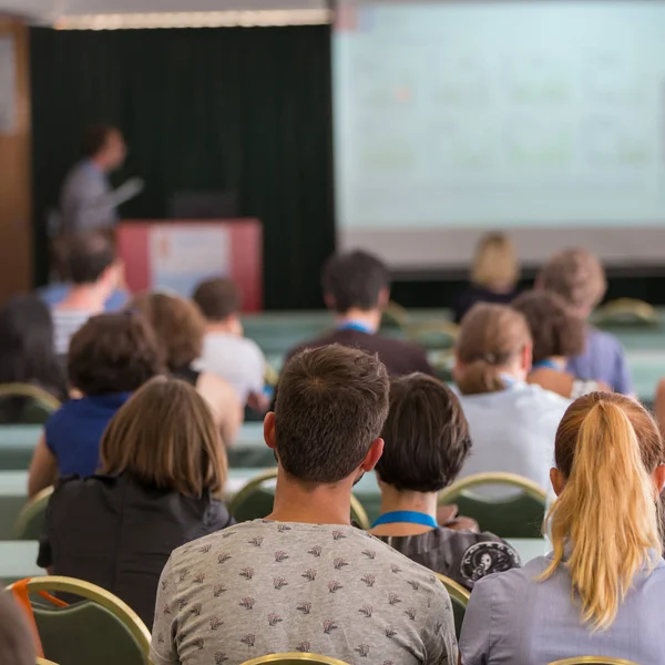 Palestra na universidade. — Fotografia de Stock