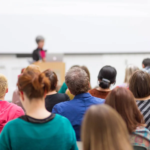 Woman giving presentation on business conference. — Stock Photo, Image