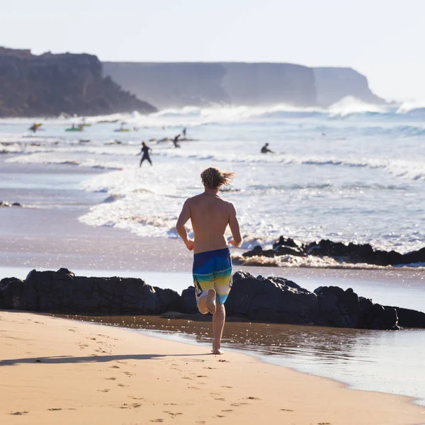 Aktive am Strand von El Cotillo, Fuerteventura, Kanarische Inseln, Spanien. — Stockfoto