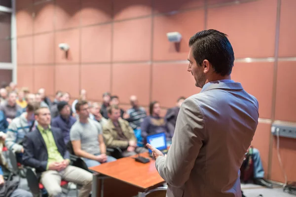 Intervento pubblico al Business Event. — Foto Stock