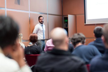 Sözcü İş Toplantısında Konuşma Yapıyor.