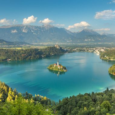 Slovenya, Bled Gölü 'nün panoramik manzarası