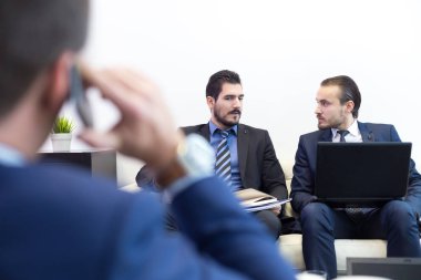 Şirket iş ekibi ve iş toplantısında yönetici..