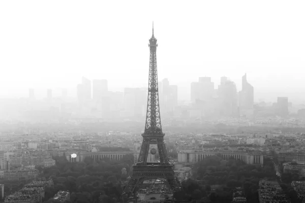 Вид с воздуха на город Париж на закате . — стоковое фото