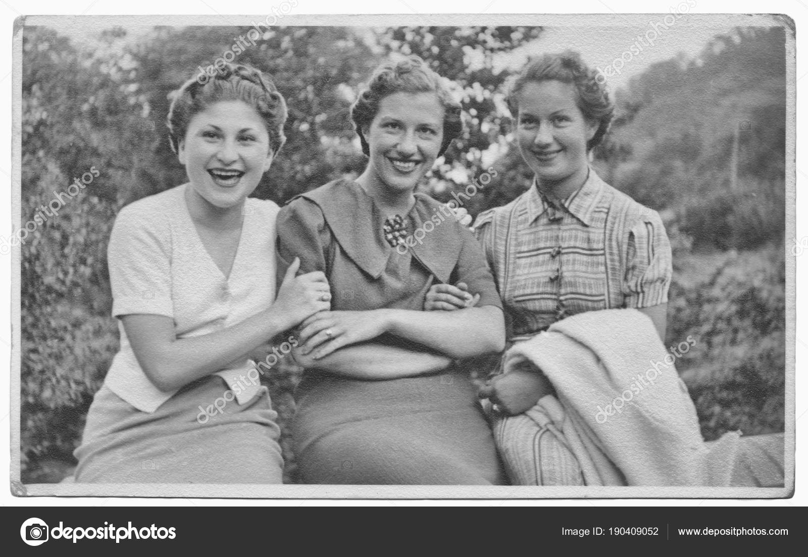 Women Friends 1934 — Stock Photo