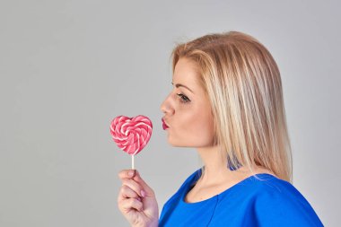 lollipo şeker kadınla