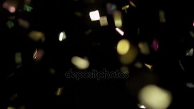 Gerçekçi konfeti yerleşimi 