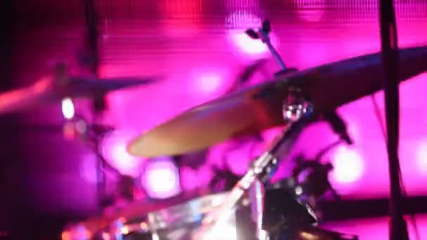 Toboşarul Care Cântă Studio Concert Show Footage Drum Kick Pentru — Videoclip de stoc