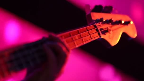 Guitarra Eléctrica Tocando Concierto Imágenes Escenario Para Diferentes Proyectos Estudio — Vídeos de Stock