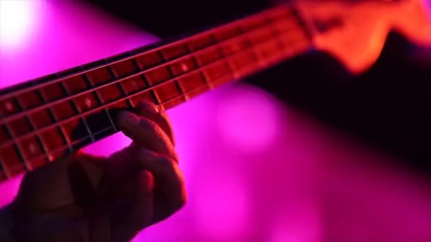 Guitarra Eléctrica Tocando Concierto Imágenes Escenario Para Diferentes Proyectos Estudio — Vídeo de stock