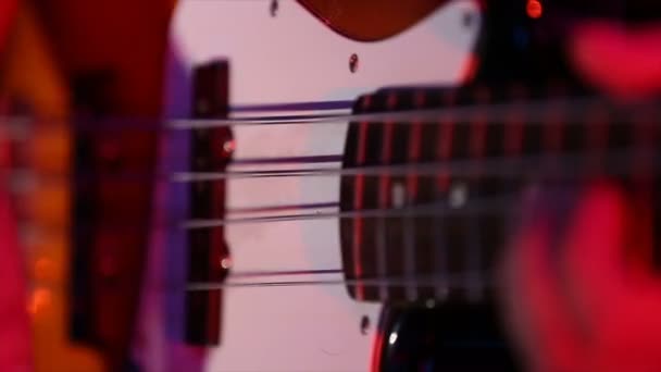 Guitarra Elétrica Reproduzindo Concerto Filmagem Palco Para Diferentes Projetos Estúdio — Vídeo de Stock