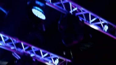 TV konser sahne sahne ışıkları hareket ile görüntüleri Promo video ve farklı projeler için vurdu! (Tv stüdyosu detay)