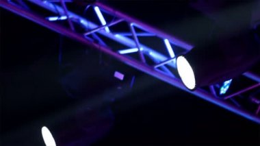 TV konser sahne sahne ışıkları hareket ile görüntüleri Promo video ve farklı projeler için vurdu! (Tv stüdyosu detay)