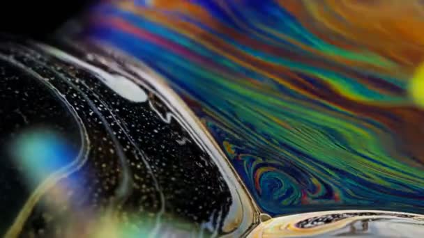 Jabón Burbuja Macro Colores Del Arco Iris Creando Burbuja Jabón — Vídeo de stock