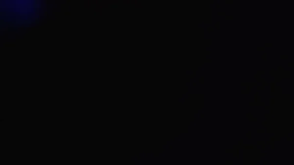 美しい光漏れの写真 ボケ光の効果 ファッションレンズフレア 青いライト — ストック写真