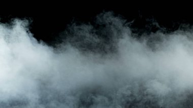Siyah arka planda Real Smoke 'un fotoğrafı. Farklı projeler için gerçekçi bir örtüşme. Bulutlar sis, sis, sis, buhar.