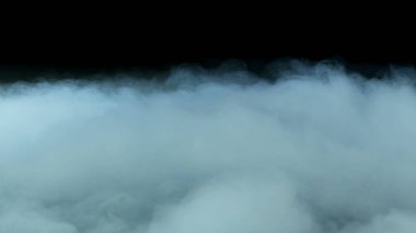 Farklı projeler için siyah arka plan gerçekçiliğinde duman! Promosyon, karavan, memeler, metin, açıcılar vs. için çok güzel bir arkaplan...