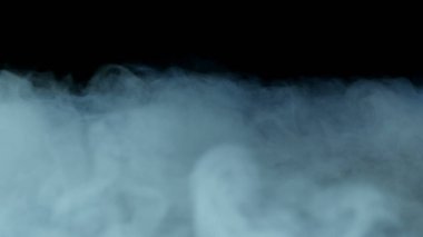 Farklı projeler için siyah arka plan gerçekçiliğinde duman! Promosyon, karavan, memeler, metin, açıcılar vs. için çok güzel bir arkaplan...