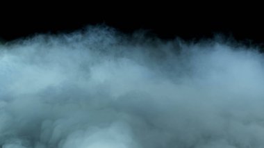 Karanlık Arkaplanda Gerçekçi Bulutların Fotoğrafı. Duvar kağıdı pankartı dokusu.