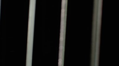 Gerçek cam arka planı şekillendirir. Bu zarif cam pencere efekti kaplama ya da arkaplan olarak kullanılabilir. Herhangi bir projede aptalca. Cam yansımaları çok güzel görünüyor..