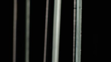 Gerçek cam arka planı şekillendirir. Bu zarif cam pencere efekti kaplama ya da arkaplan olarak kullanılabilir. Herhangi bir projede aptalca. Cam yansımaları çok güzel görünüyor..