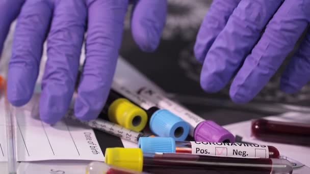 Coronavirus Test Sanguin Covid Macro Gros Plan Résultats Négatifs Test — Video