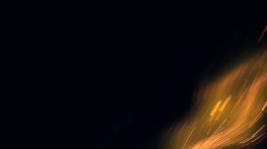 Şenlik ateşi kıvılcımlarının Macro fotoğrafı. Alevler patlar, patlamalar. Patlama mikro parlaklığı. Mini Havai fişekler. Kırmızı kamerada çekim hala siyah arkaplanda. Güzel sızıntılar kıvılcım posteri, afiş, duvar kağıdı, arkaplan, doku.