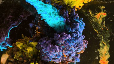 Suyun içindeki renkli mürekkebin makro fotoğraf çekimi. Güç büyüsü çok renkli Sualtı Boya Düşürme arka planı. Kırmızı kamera hala poster arkaplanı. Güzel duvar kağıdı.