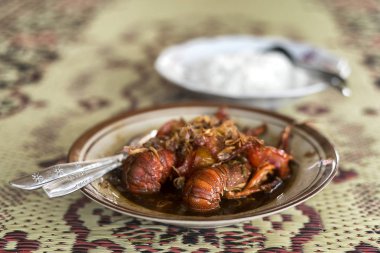 İndoinesian beach tarzı kırmızı ıstakoz