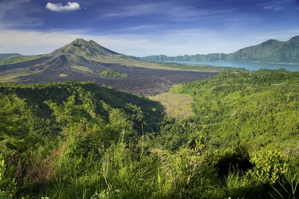 インドネシア ・ バリ島のキンタマーニ火山 ロイヤリティフリーのストック画像