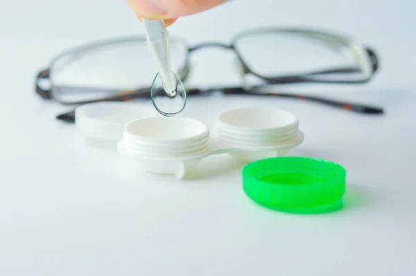 Contact lens and case. — Stock Photo, Image