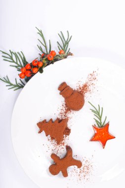 Tatil gıda kavramı ev yapımı çikolata beyaz kopya alanı ile Noel ve yılbaşı dekor şeklinde
