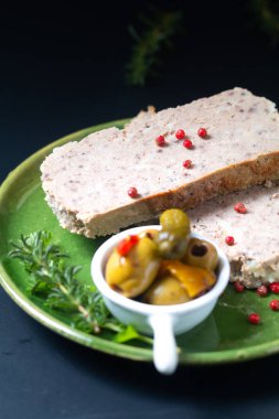 Gıda uzmanı Fransız rulo köftesi terrine ya da pate in gree