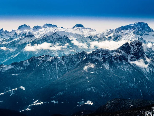 意大利阿尔卑斯山风光 — 图库照片