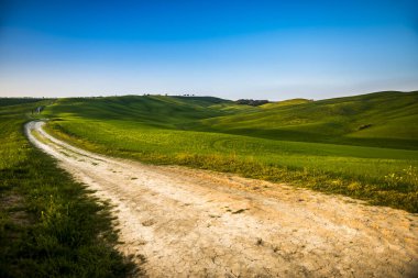 Tuscany Hills 'te günbatımının güzel manzarası.