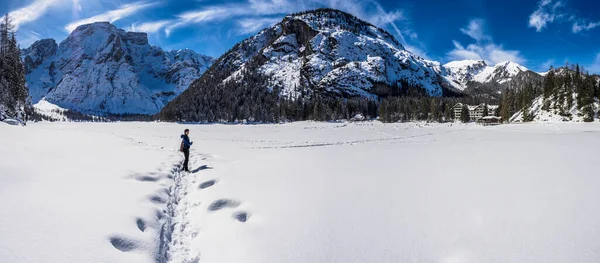 Bellissimo Panorama Del Lago Braies Nelle Dolomiti — Foto Stock