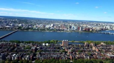 Boston hava görünümünü. Ünlü çay partisi oluştuğu Boston Harbor görünümünü. 