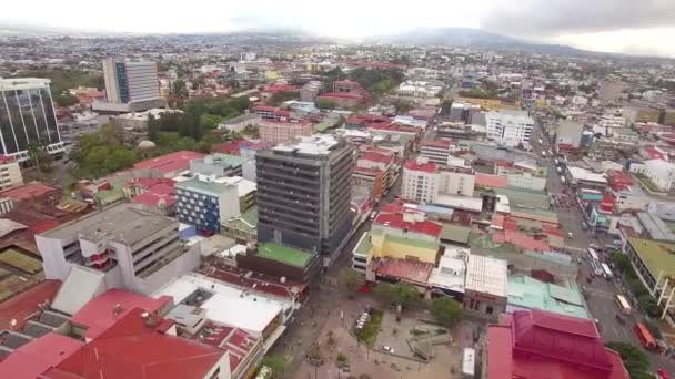 Сан-Хосе, Коста-Рика - 18 Фев: Потрясающий вид на Сан-Хосе днем в Коста-Рике 18 февраля 2016 года. Является основным коммерческим районом во всей стране, где находятся основные банки и правительственные учреждения . — стоковое видео