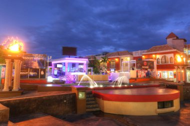 Bir sokak olan Palm Beach Otel ve restoranlarda Aruba içeren 