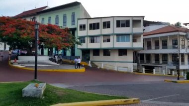 Panama City, 14 Mayıs: Güzel görünümü Casco Viejo, Panama City, Panama üzerinde 14 Mayıs 2017 bitkilerde ve İspanyol sömürge evleri. 