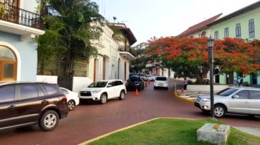 Panama City, 14 Mayıs: Güzel görünümü Casco Viejo, Panama City, Panama üzerinde 14 Mayıs 2017 bitkilerde ve İspanyol sömürge evleri. 