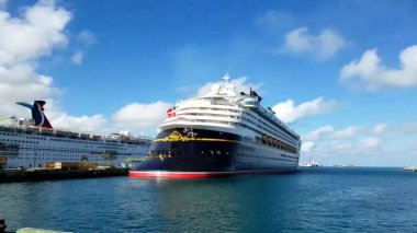 St. Thomas, bize 8 Şubat: yolcu gemilerine St. Thomas city Port. 8 Şubat 2017 