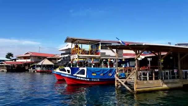Bocas Del Toro Panama Nov 2017 Strandlinjen Bocas Town Med — Stockvideo