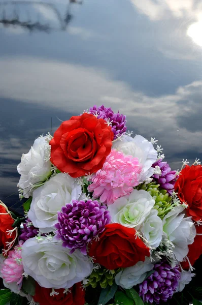 Bouquet Flowers Car Bride — Stock Photo, Image