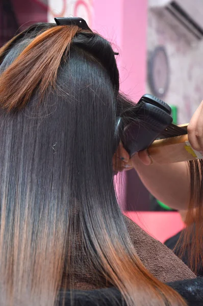 Hair Treatment Clamp Hair Beauty Salon — Stock Photo, Image