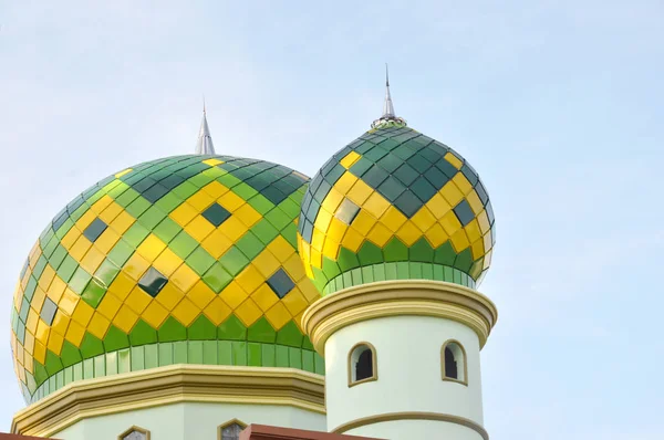 Cúpula Mezquita Contra Cielo Azul — Foto de Stock