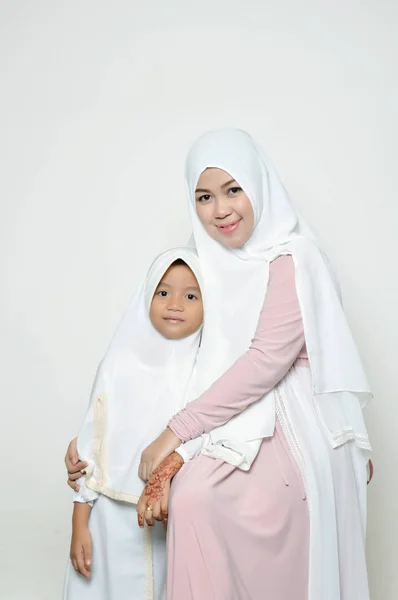 Asiatiska Mor Och Dotter Muslimer — Stockfoto