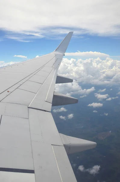 Вид Красиву Хмару Крило Літака Вікна — стокове фото